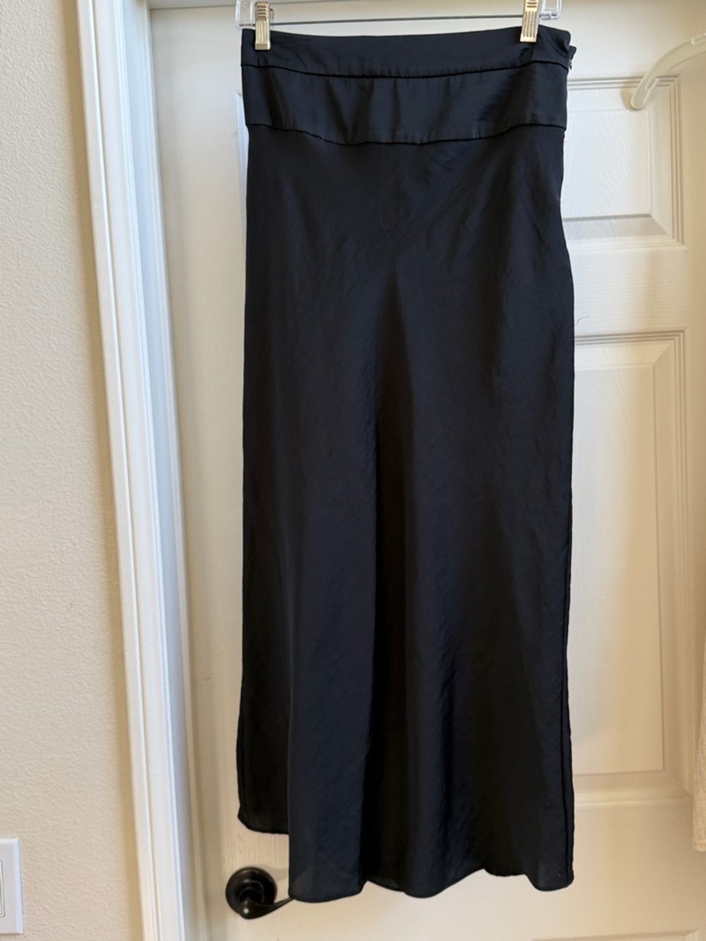 Free People Black Satiny Midi Slip Skirt Size 8. EUC